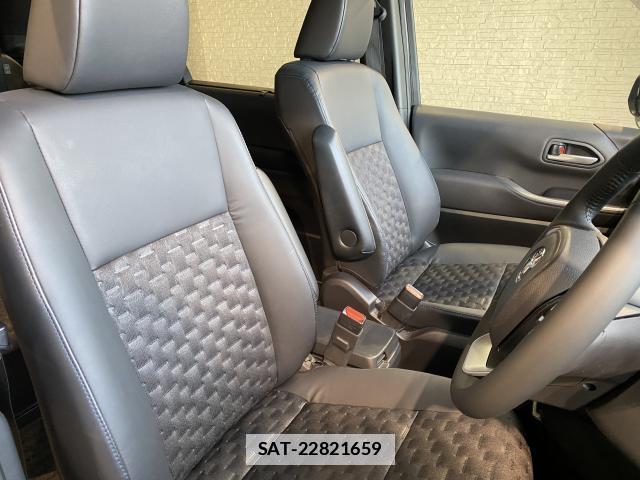 Toyota VOXY 2023-02 7814633-6