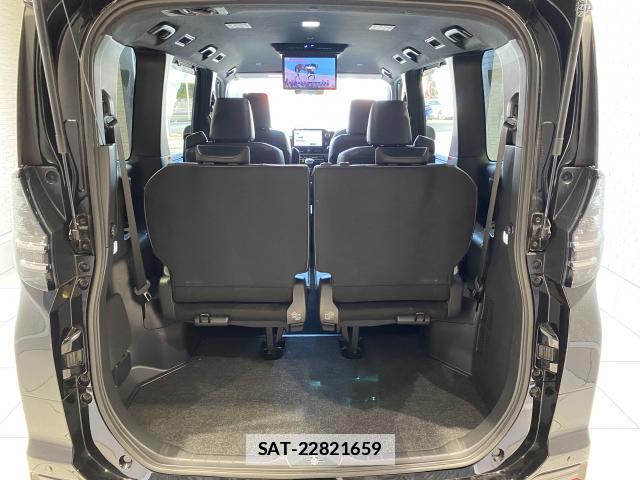 Toyota VOXY 2023-02 7814633-9