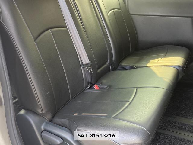Toyota VOXY 2017-10 7814688-12