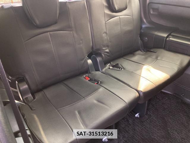Toyota VOXY 2017-10 7814688-13