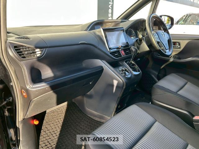 Toyota VOXY 2015-10 7814690-10