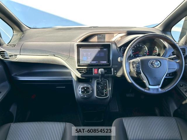 Toyota VOXY 2015-10 7814690-4