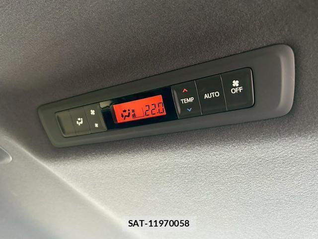 Toyota VOXY 2020-03 7814703-11