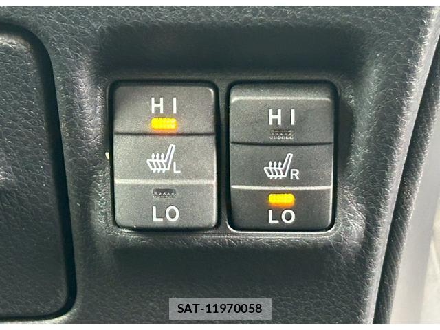 Toyota VOXY 2020-03 7814703-13
