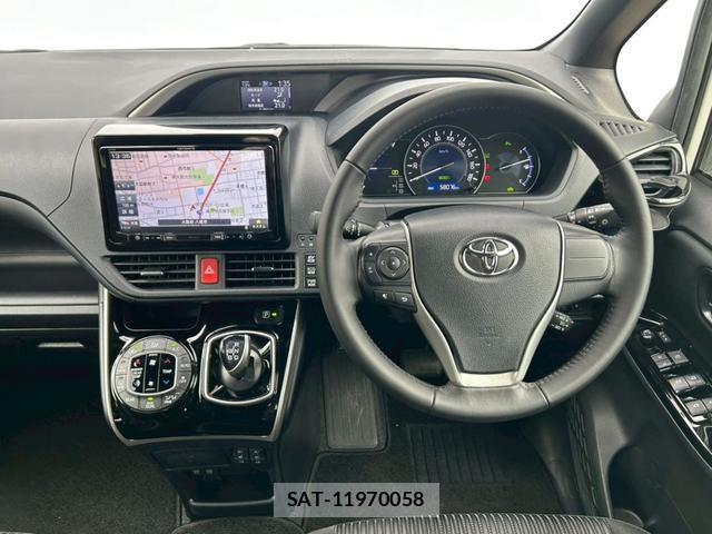 Toyota VOXY 2020-03 7814703-14