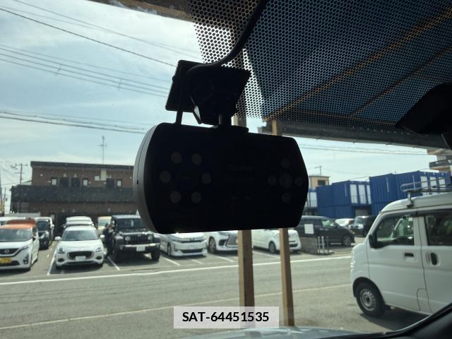 Toyota VOXY 2019-02 7815270-12