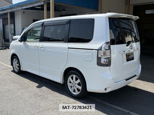 Toyota VOXY 2008-06 7815274-16