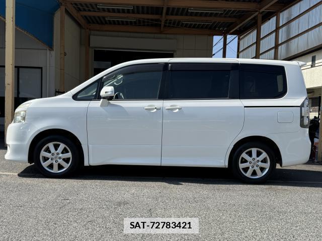 Toyota VOXY 2008-06 7815274-17