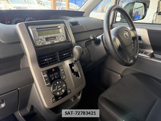 Toyota VOXY 2008-06 7815274-18