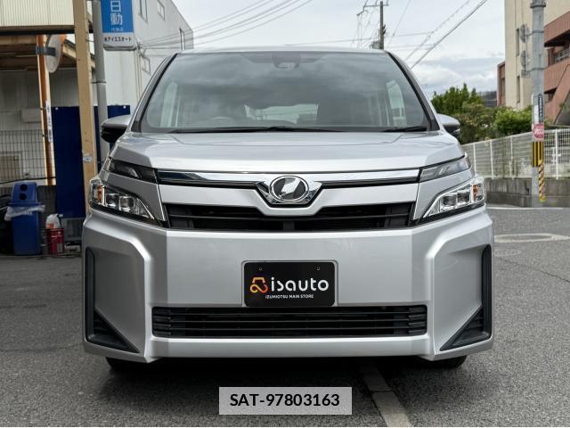 Toyota VOXY 2018-10 7815281-11