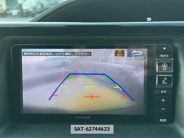 Toyota VOXY 2018-04 7815610-12