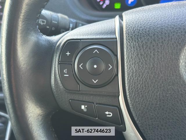 Toyota VOXY 2018-04 7815610-9