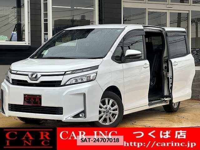 Toyota VOXY 2017-09 7815649-0