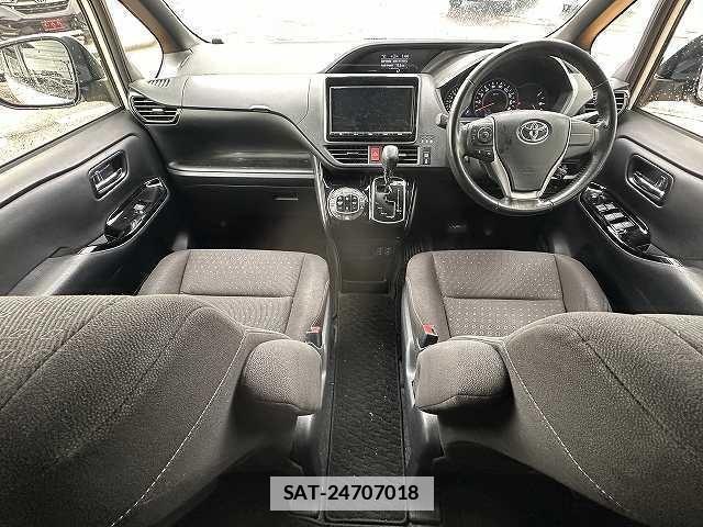 Toyota VOXY 2017-09 7815649-3