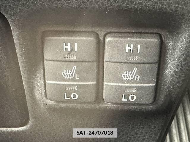 Toyota VOXY 2017-09 7815649-7