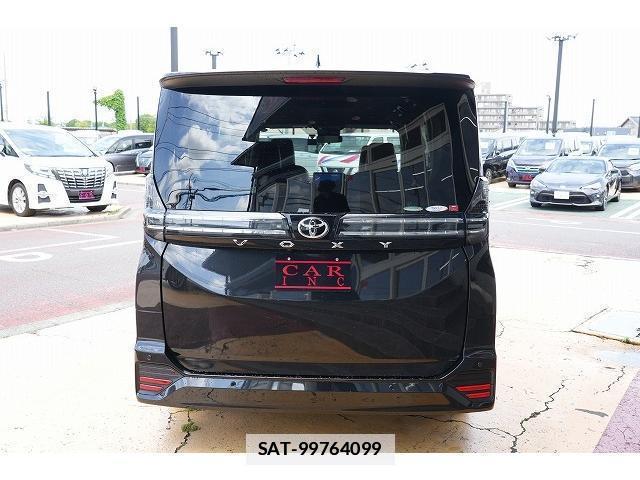 Toyota VOXY 2023-11 7815770-1
