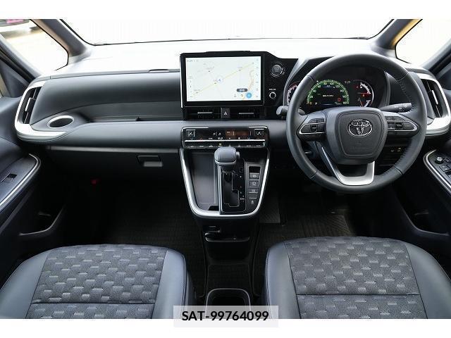 Toyota VOXY 2023-11 7815770-3