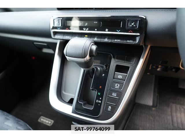 Toyota VOXY 2023-11 7815770-7