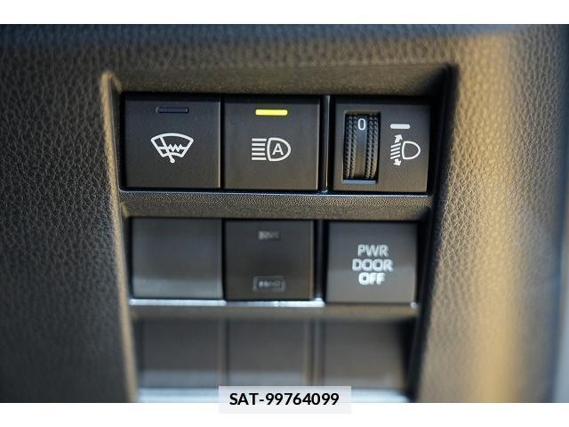 Toyota VOXY 2023-11 7815770-8