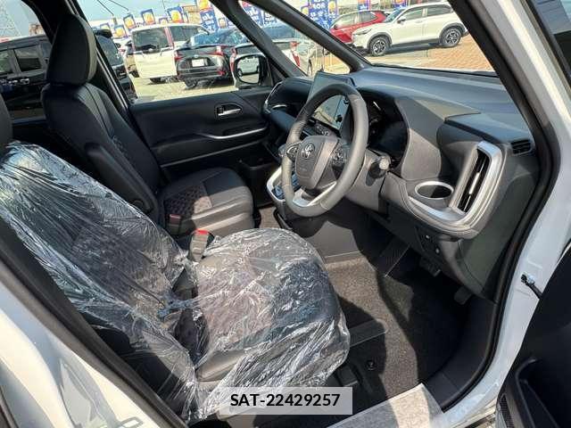 Toyota VOXY 2026-04 7815897-5