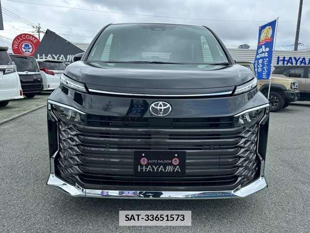 Toyota VOXY 2026-06 7816016-12