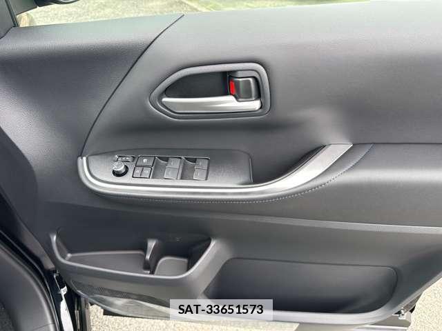 Toyota VOXY 2026-06 7816016-16
