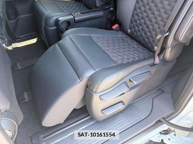 Toyota VOXY 2026-06 7816019-15