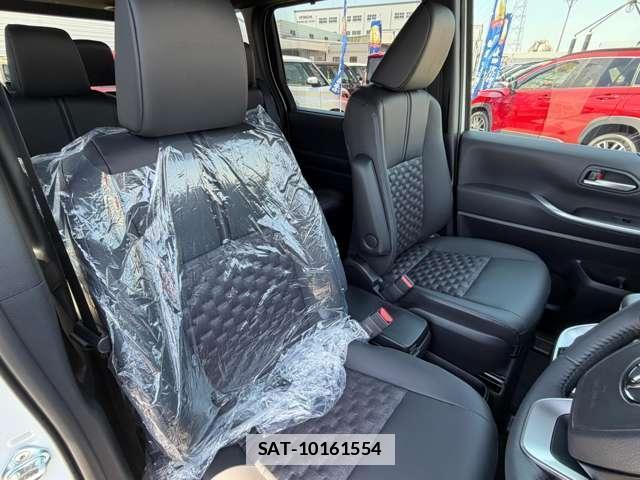 Toyota VOXY 2026-06 7816019-6