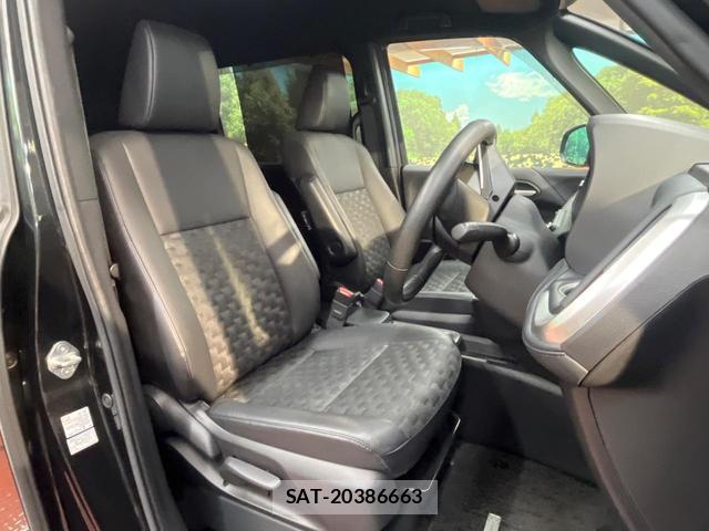 Toyota VOXY 2022-12 7816256-7