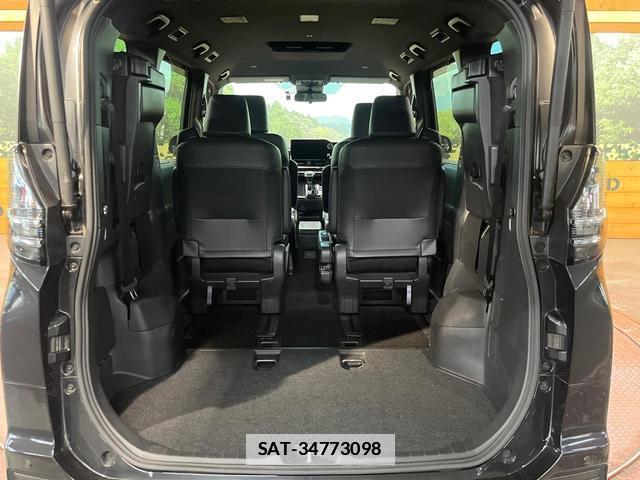 Toyota VOXY 2022-04 7816259-10