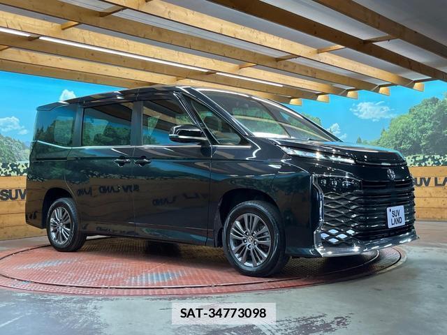 Toyota VOXY 2022-04 7816259-16