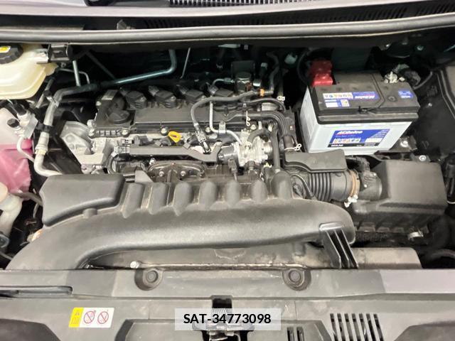 Toyota VOXY 2022-04 7816259-18
