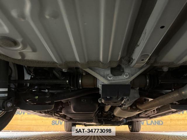 Toyota VOXY 2022-04 7816259-19