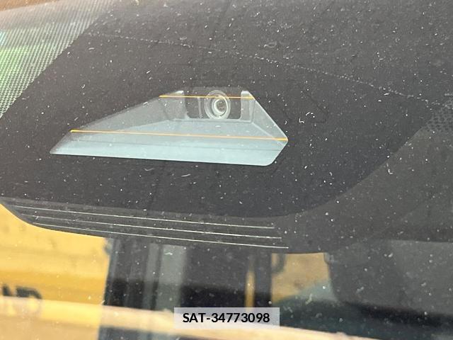 Toyota VOXY 2022-04 7816259-5