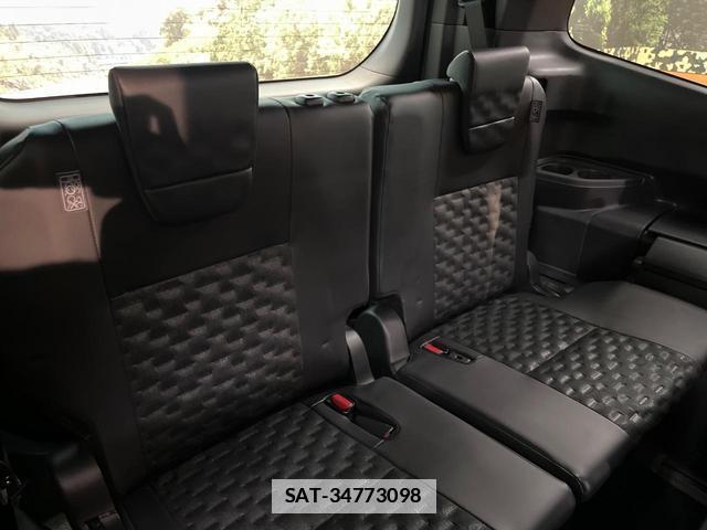 Toyota VOXY 2022-04 7816259-9