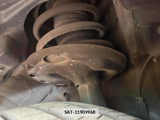 Toyota VOXY 2018-04 7816298-19