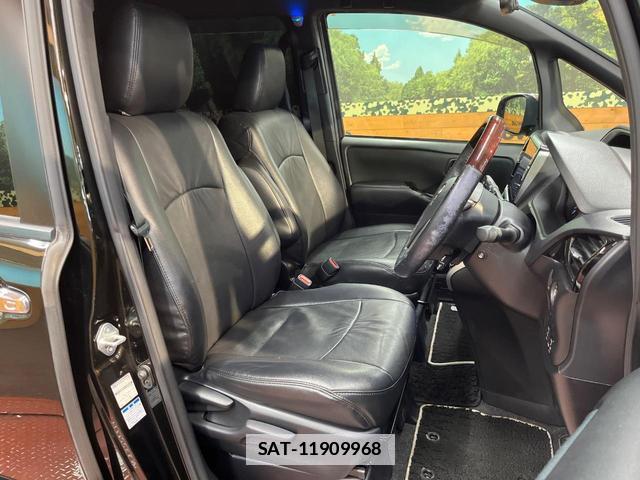 Toyota VOXY 2018-04 7816298-7