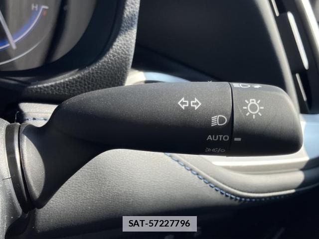 Toyota VOXY 2026-02 7816342-13