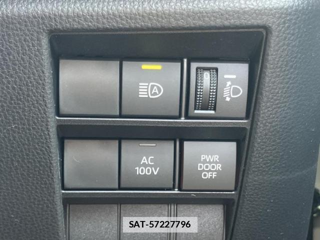 Toyota VOXY 2026-02 7816342-17
