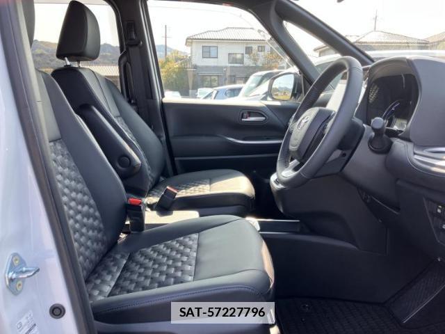 Toyota VOXY 2026-02 7816342-3