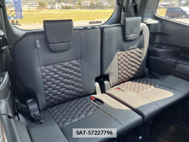 Toyota VOXY 2026-02 7816342-5