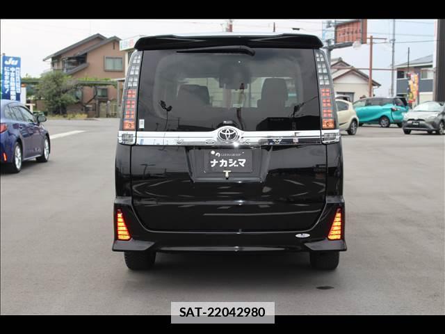 Toyota VOXY 2016-04 7816486-16