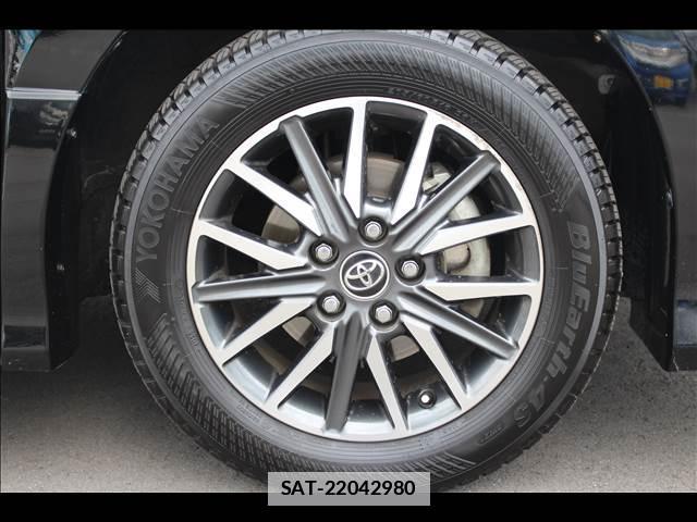 Toyota VOXY 2016-04 7816486-19