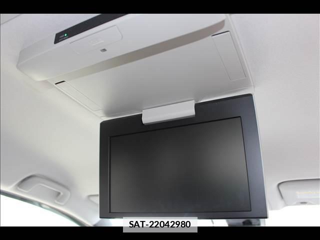 Toyota VOXY 2016-04 7816486-4