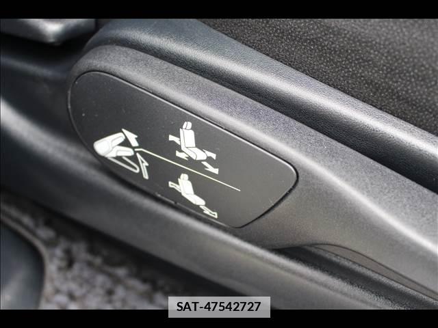 Toyota VOXY 2015-06 7816491-8