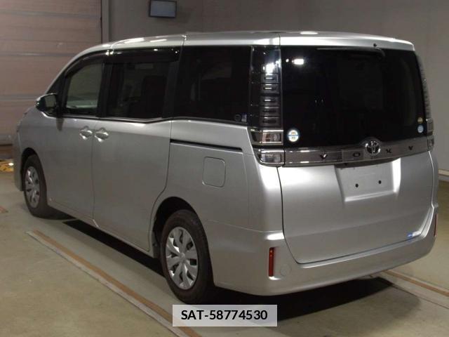 Toyota VOXY 2018-11 7816570-1