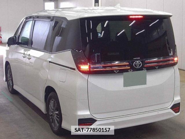 Toyota VOXY 2023-11 7816656-1