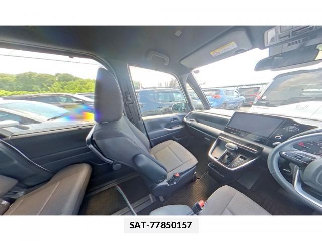 Toyota VOXY 2023-11 7816656-5