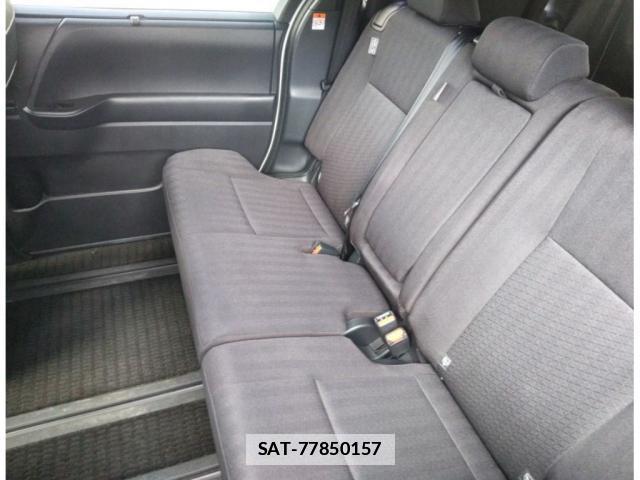Toyota VOXY 2023-11 7816656-7