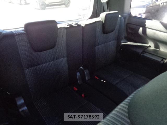 Toyota VOXY 2017-09 7817078-10